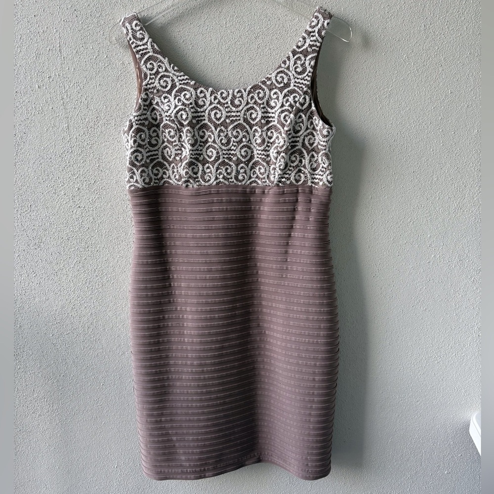 R&M Richards Size 12 Stretch Beaded‎ Crochet  Dress Cocktail Cruise Gala Wedding